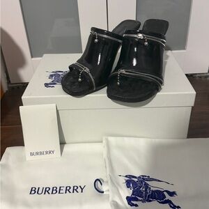 Burberry Black Patent Leather heels with Zipper Accents